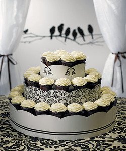 black and white cupcakes