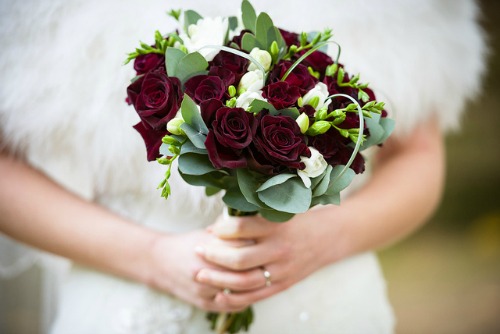 Inexpensive Winter Wedding Bouquets