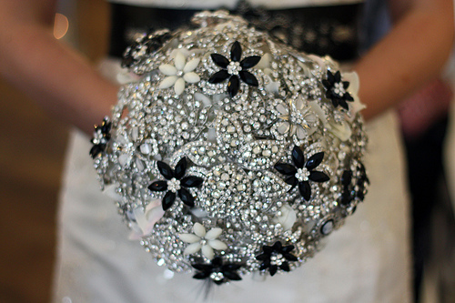 sparkly brooch wedding bouquet