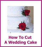 how to cut a wedding cake
