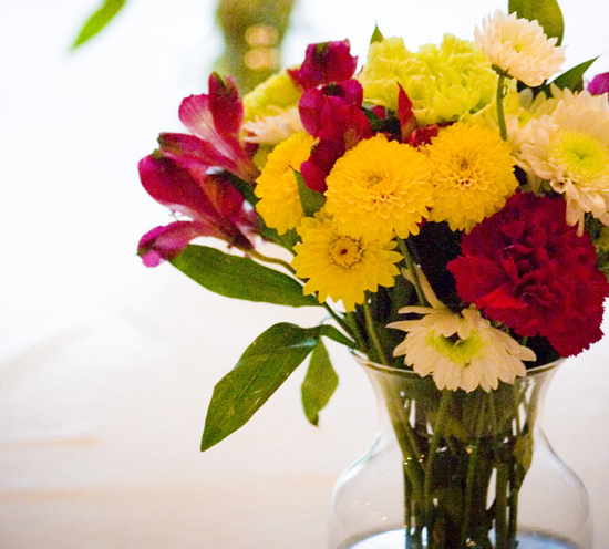 white and yellow wedding flowers